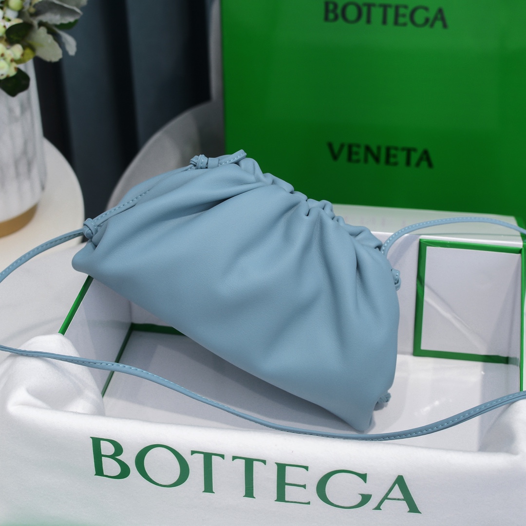 bo*te*ga Ve*ne*ta the pouch bag-22*9cm