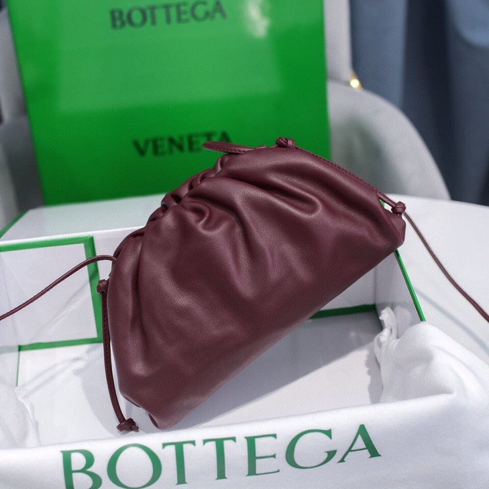 bo*te*ga Ve*ne*ta the pouch bag-22*9cm