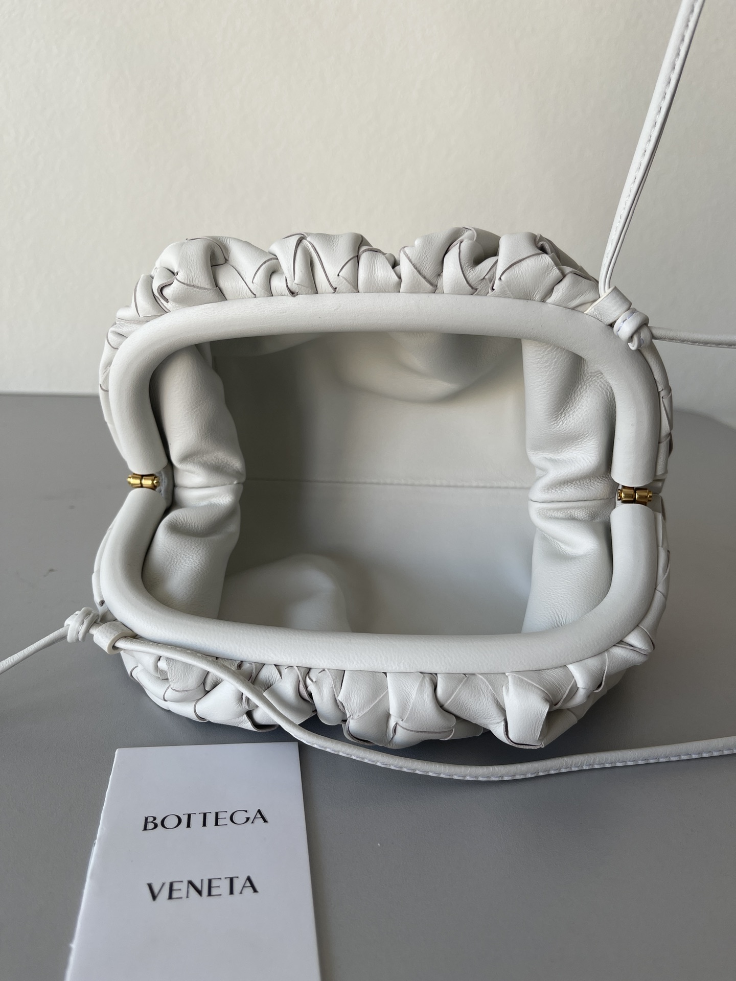 bo*te*ga Ve*ne*ta the pouch bag-22*9cm