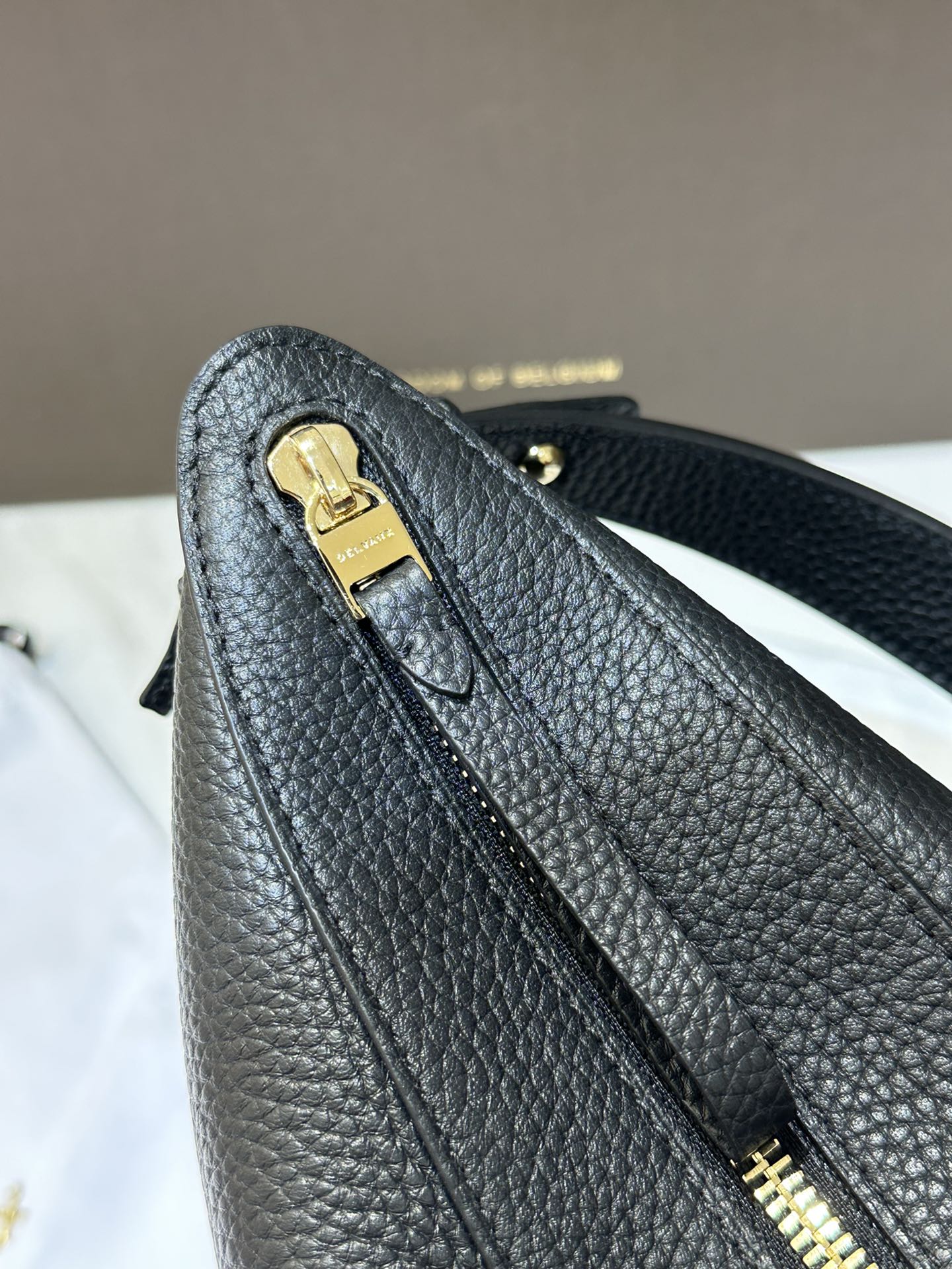 Delvaux Pin Swing Tote-29*9*20CM