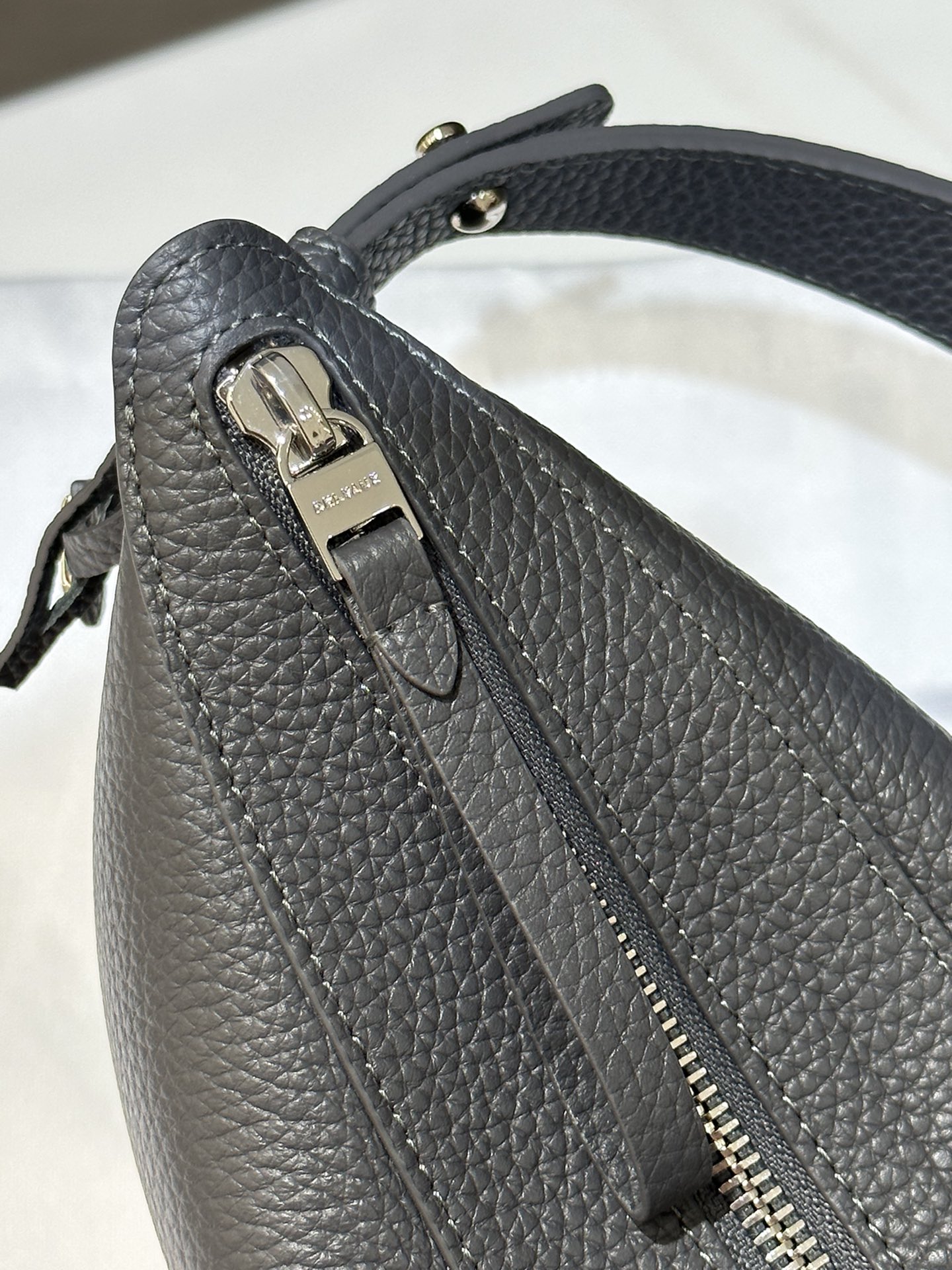 Delvaux Pin Swing Tote-29*9*20CM