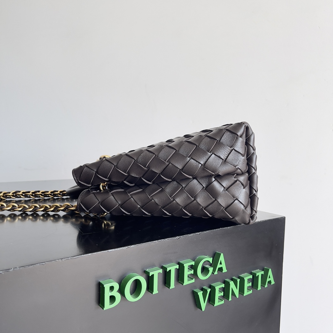 bo*te*ga Ve*ne*ta andiamo-25*22*10.5cm