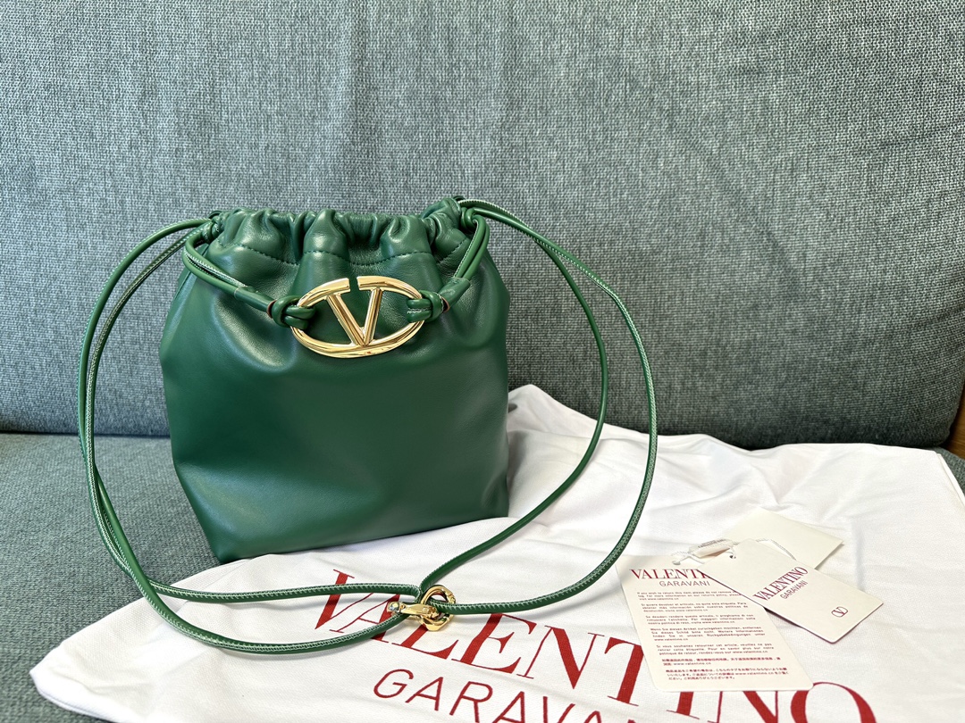 Valentino Garavani Vlogo Pouf Bag-23x19x14CM