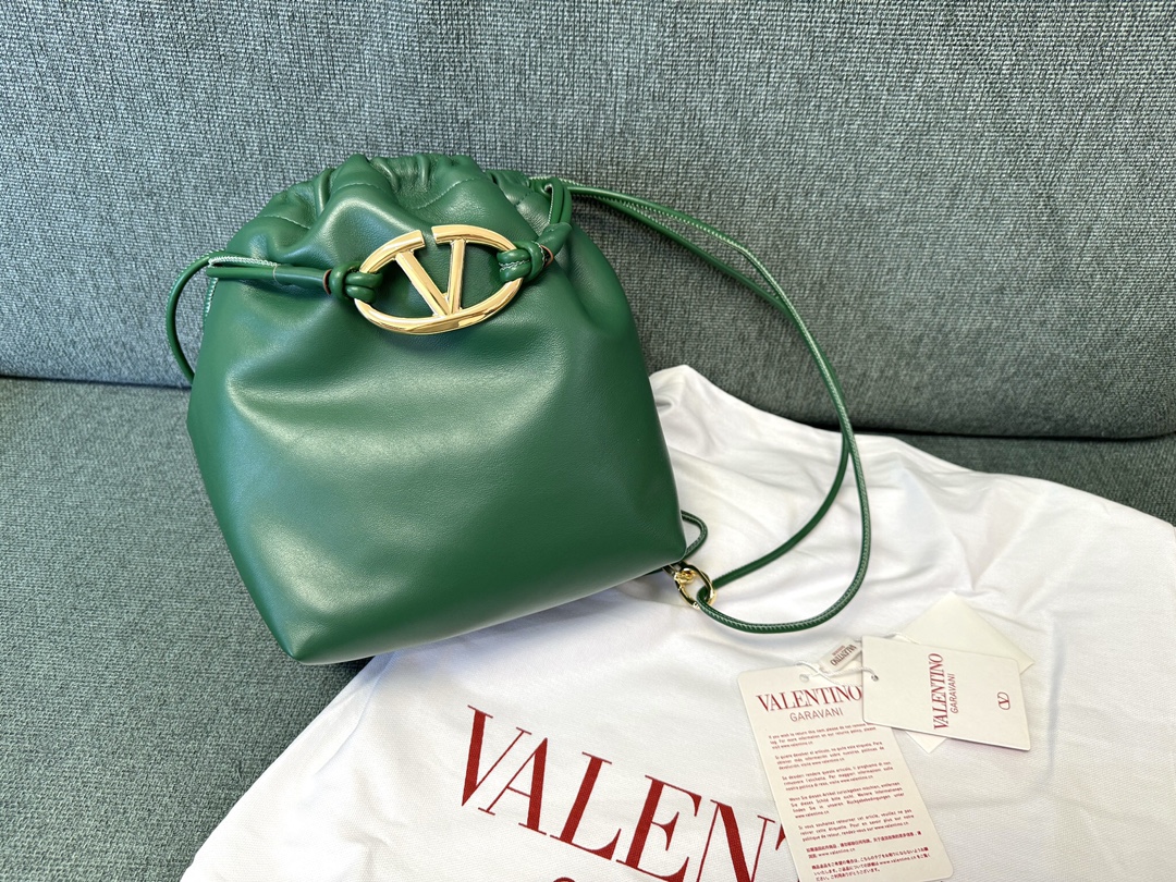 Valentino Garavani Vlogo Pouf Bag-23x19x14CM