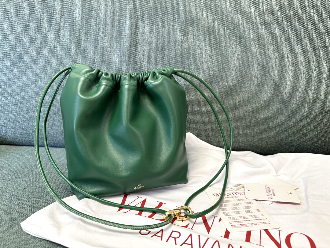 Valentino Garavani Vlogo Pouf Bag-23x19x14CM
