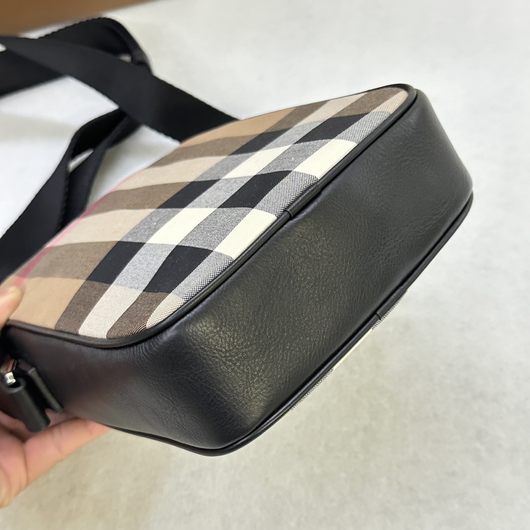 B**rry messenger & shoulder bags-23×17×6cm