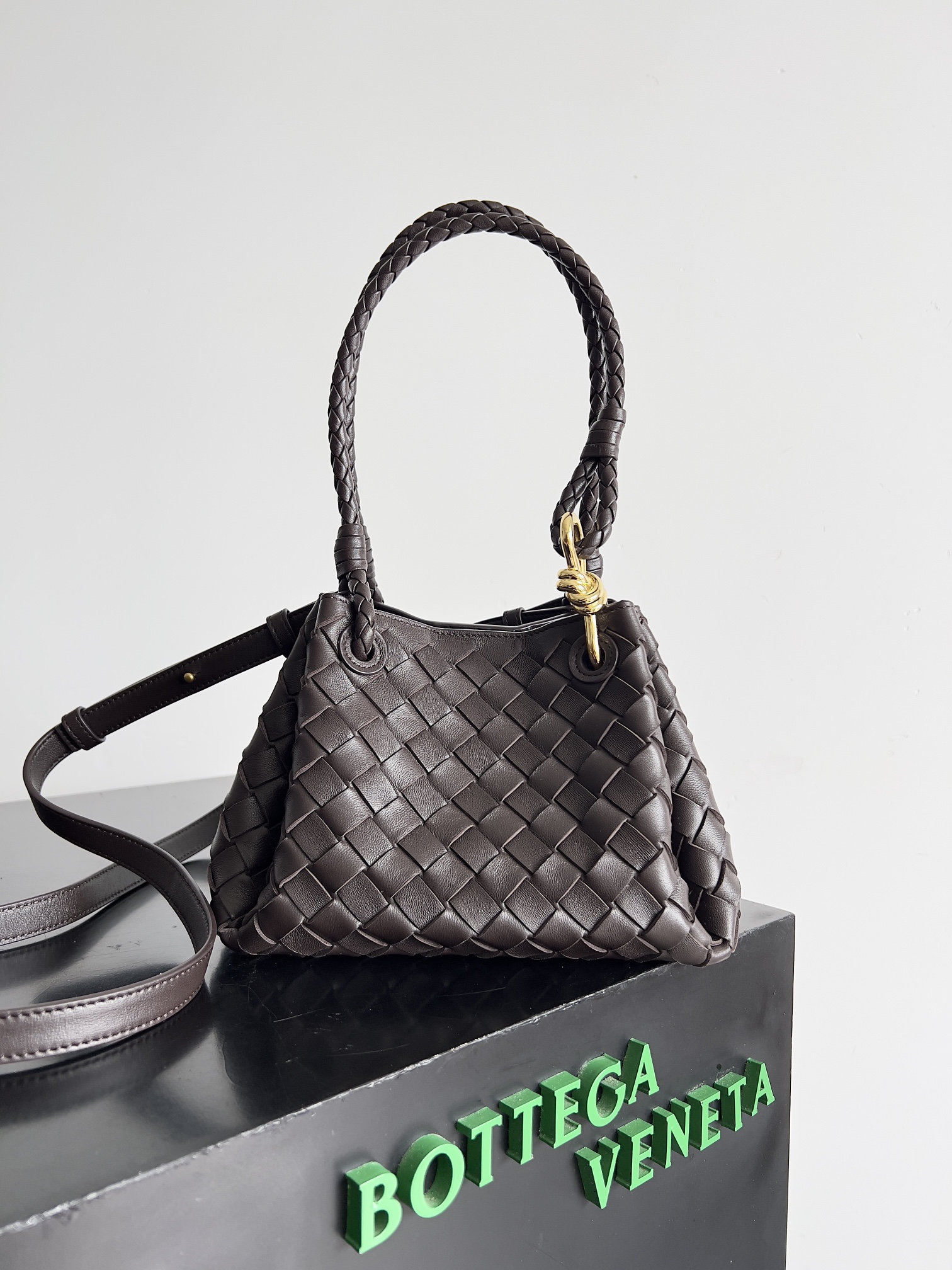 bo*te*ga Ve*ne*ta andiamo parachute tote-21*17*16.5cm