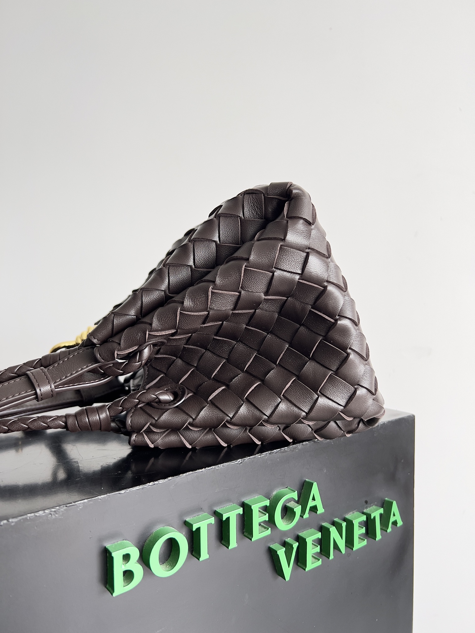 bo*te*ga Ve*ne*ta andiamo parachute tote-21*17*16.5cm