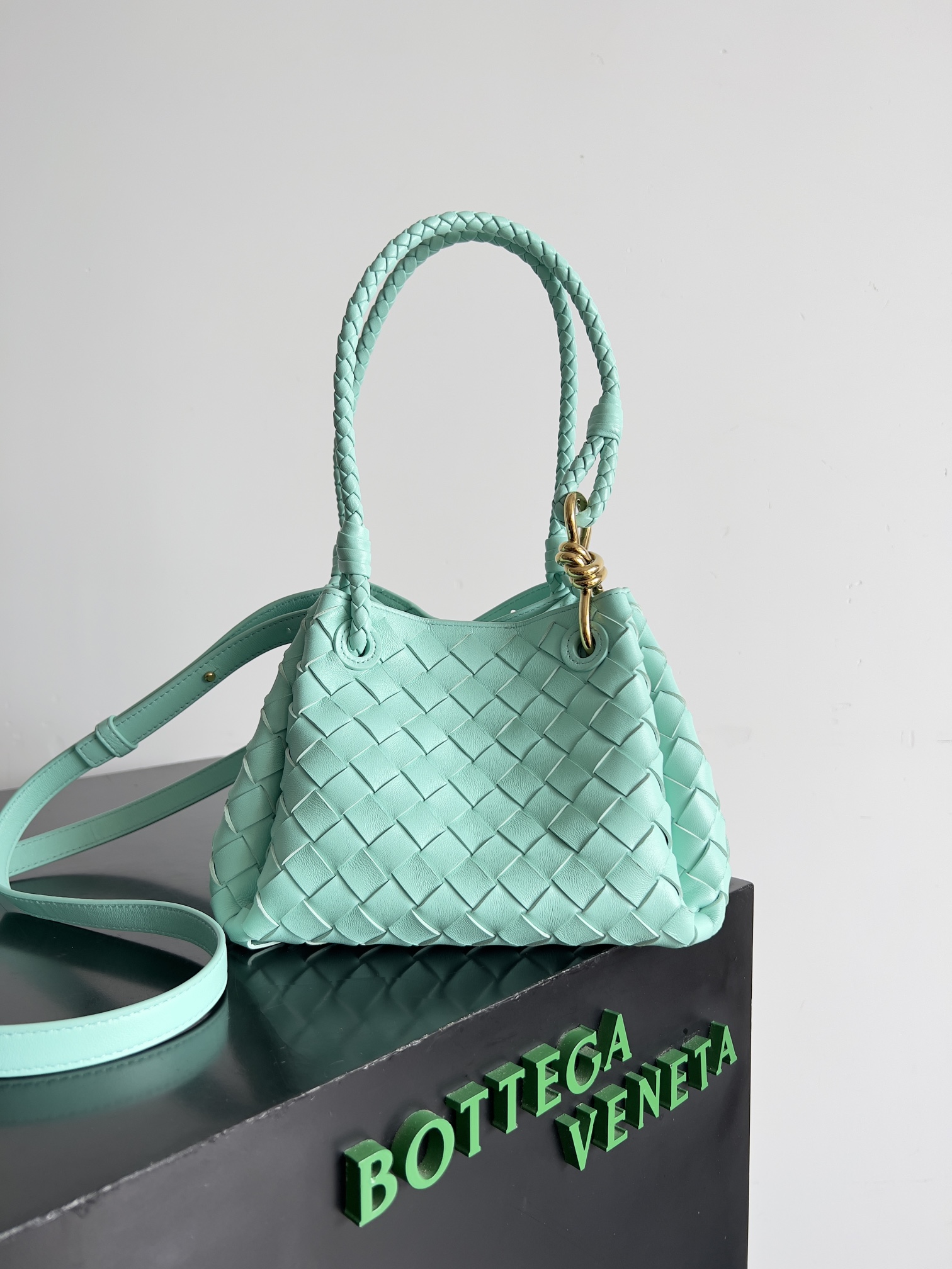 bo*te*ga Ve*ne*ta andiamo parachute tote-21*17*16.5cm