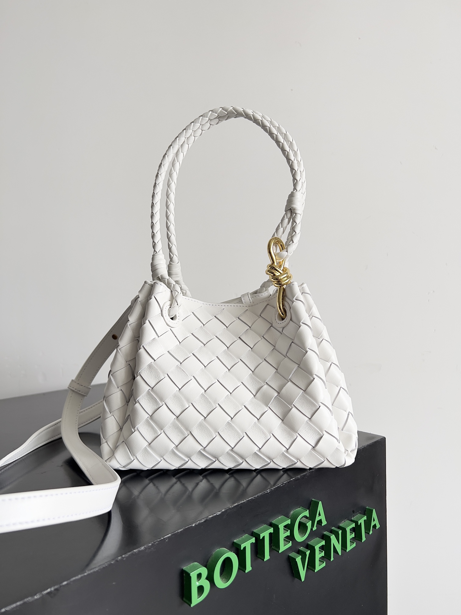 bo*te*ga Ve*ne*ta andiamo parachute tote-21*17*16.5cm