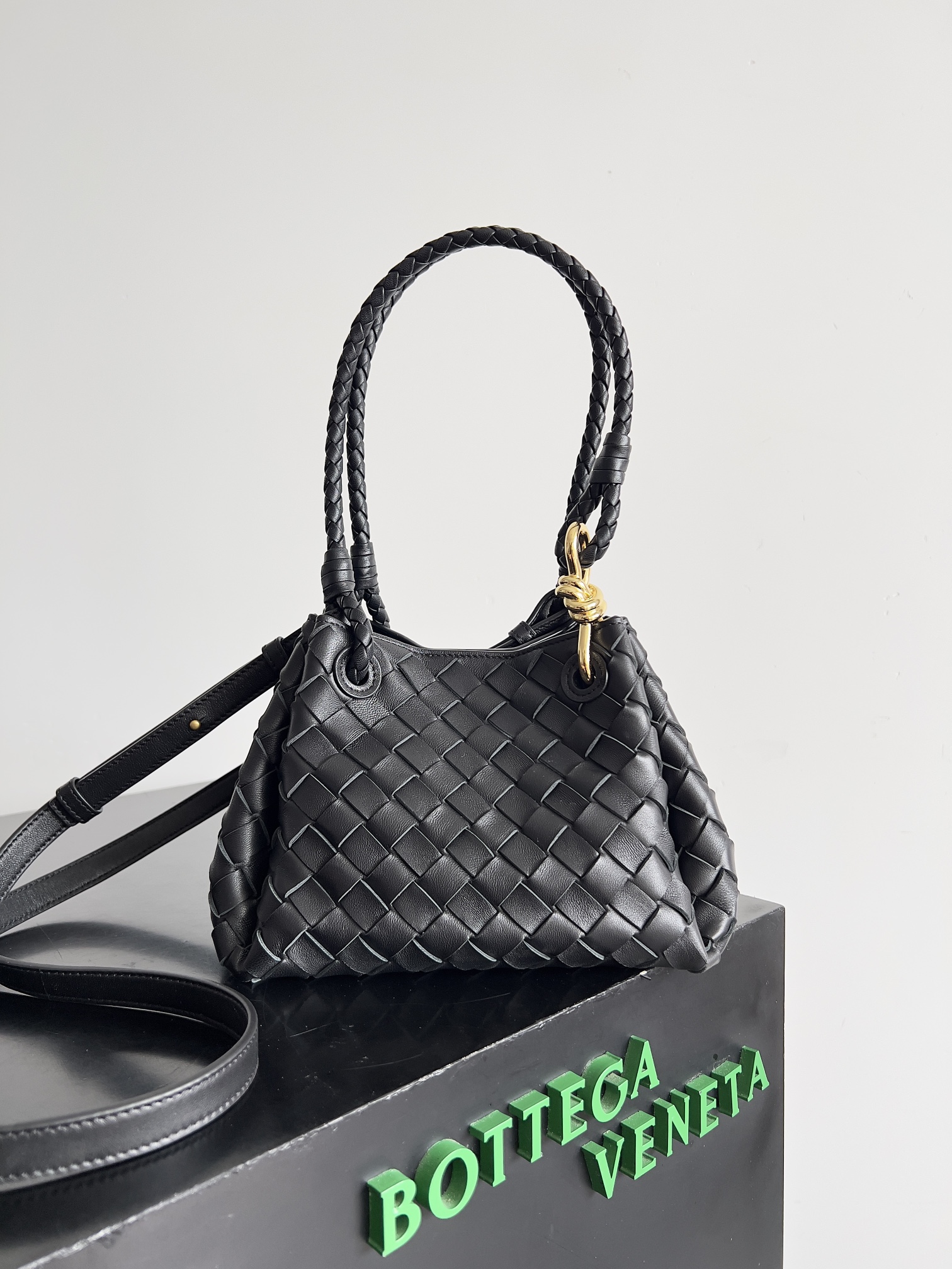 bo*te*ga Ve*ne*ta andiamo parachute tote-21*17*16.5cm