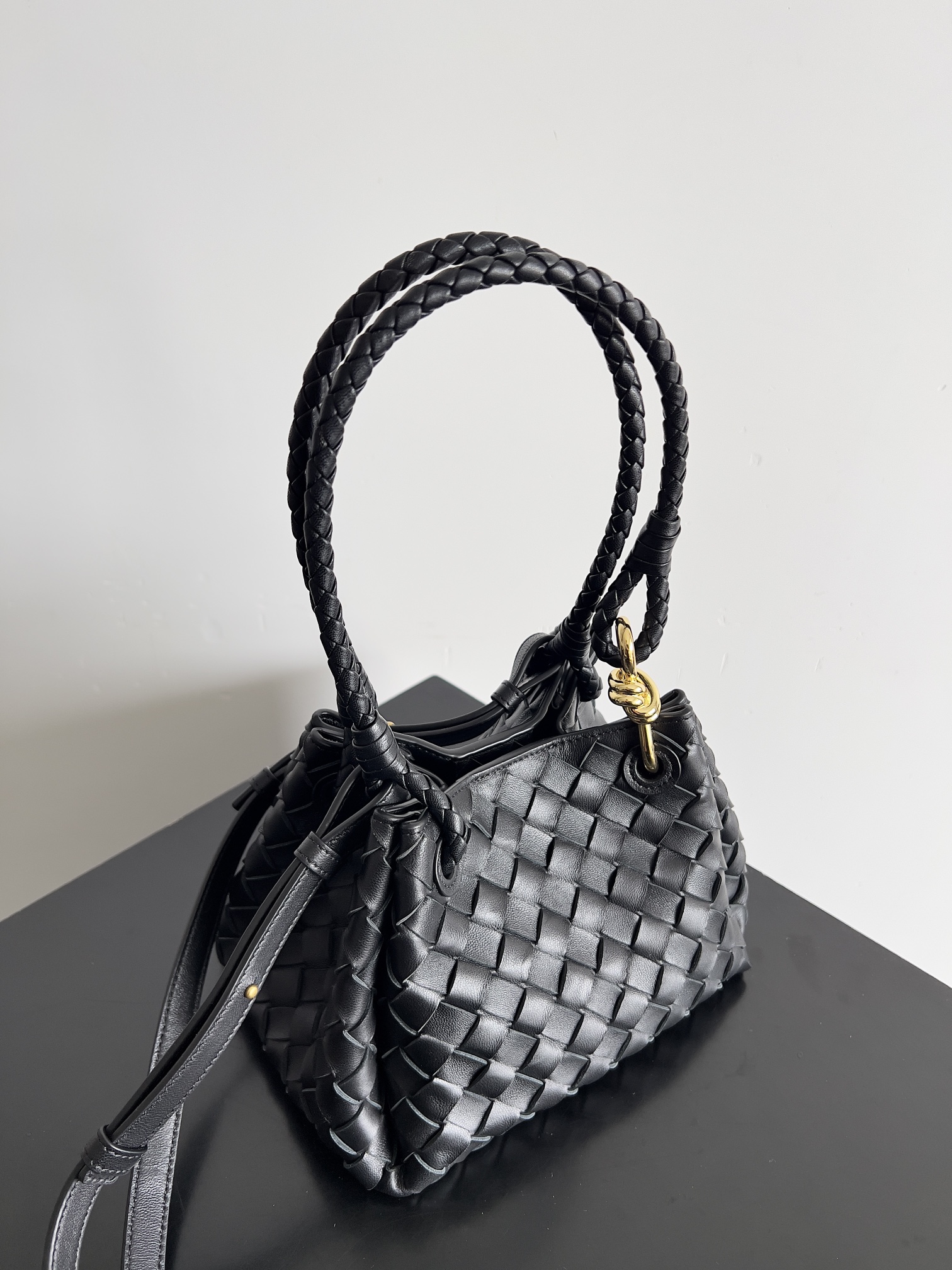 bo*te*ga Ve*ne*ta andiamo parachute tote-21*17*16.5cm