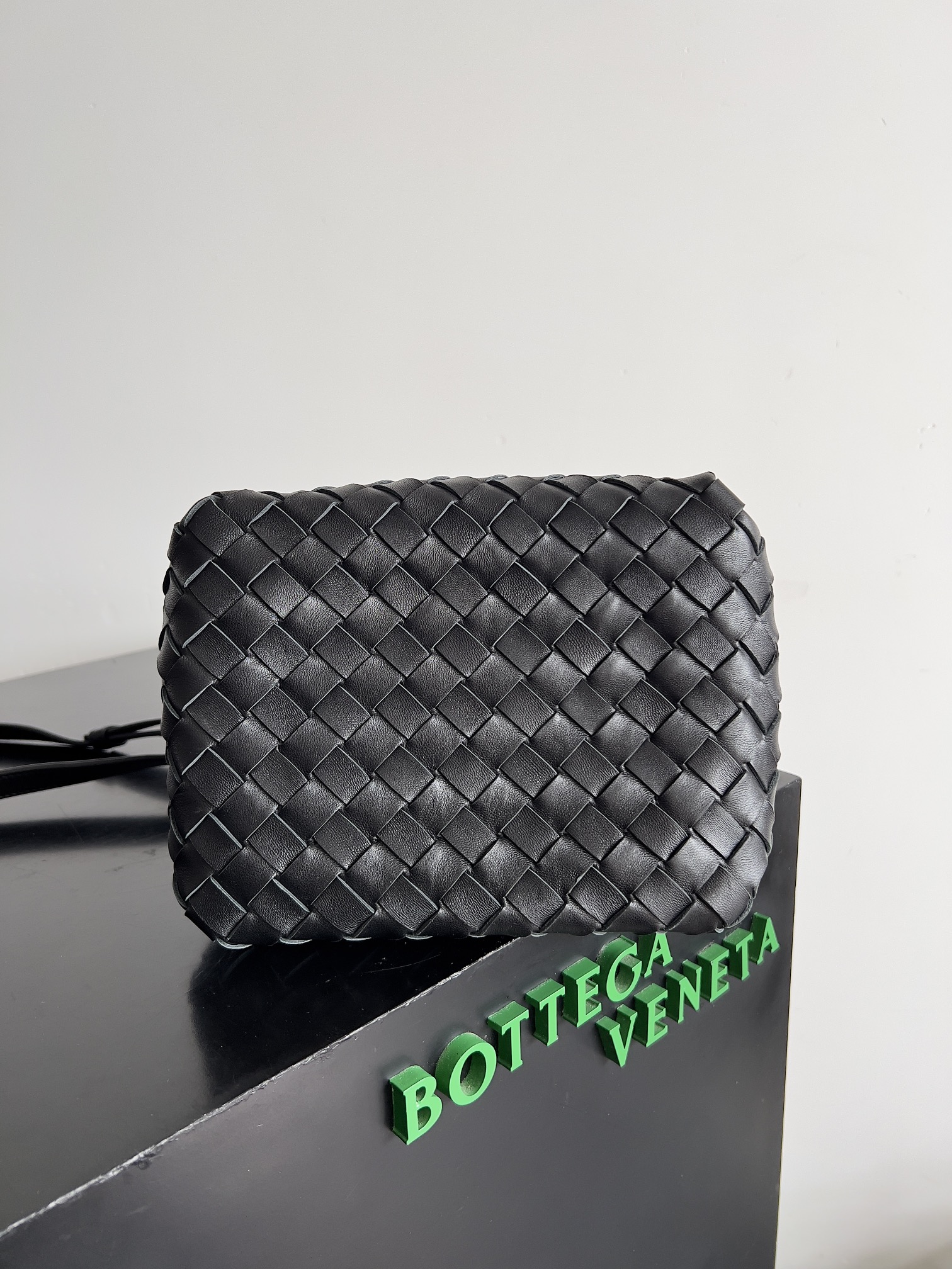 bo*te*ga Ve*ne*ta andiamo parachute tote-21*17*16.5cm