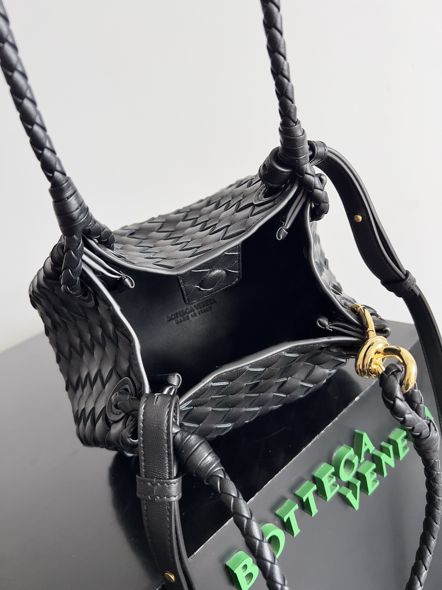 bo*te*ga Ve*ne*ta andiamo parachute tote-21*17*16.5cm