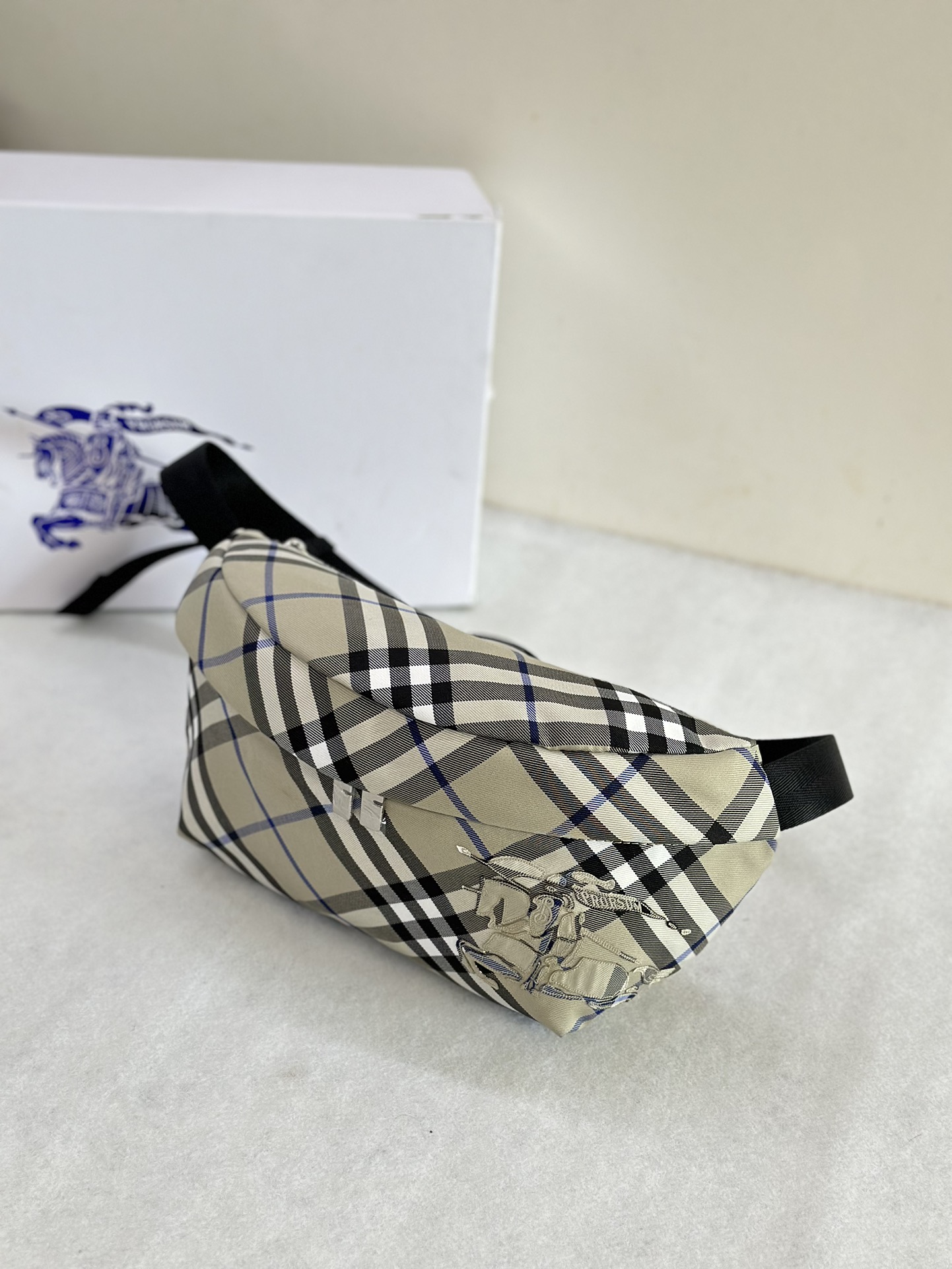 B**rry waist bags-33 x 11 x 18cm