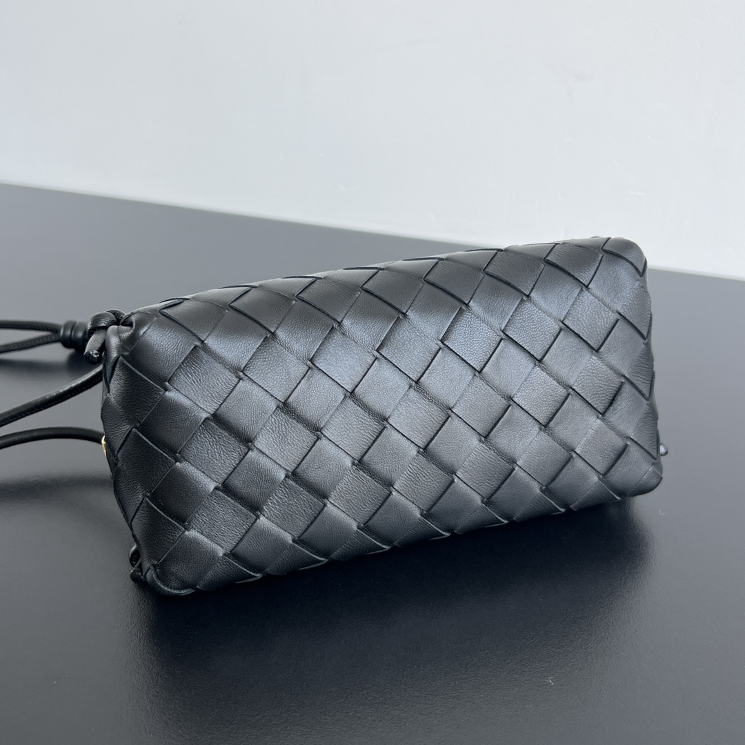 bo*te*ga Ve*ne*ta concert pouch -18.5*11.5*8.5cm