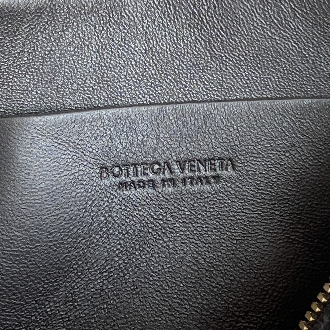 bo*te*ga Ve*ne*ta concert pouch -18.5*11.5*8.5cm