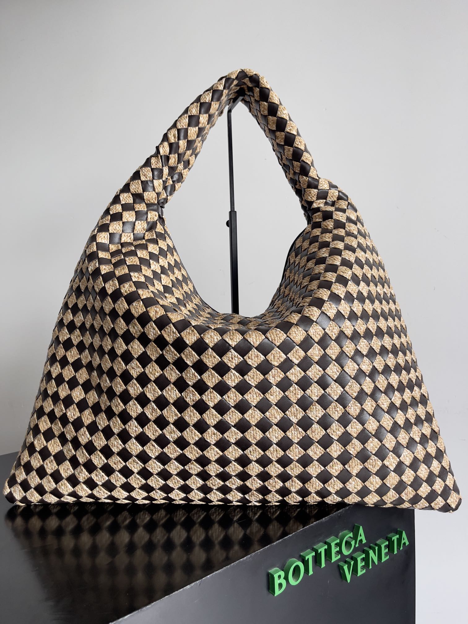 bo*te*ga Ve*ne*ta hop bag-53*24*13cm