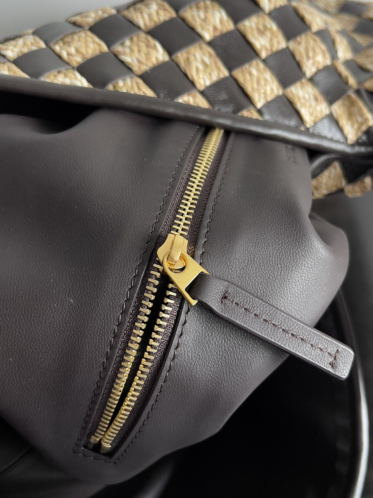 bo*te*ga Ve*ne*ta hop bag-53*24*13cm