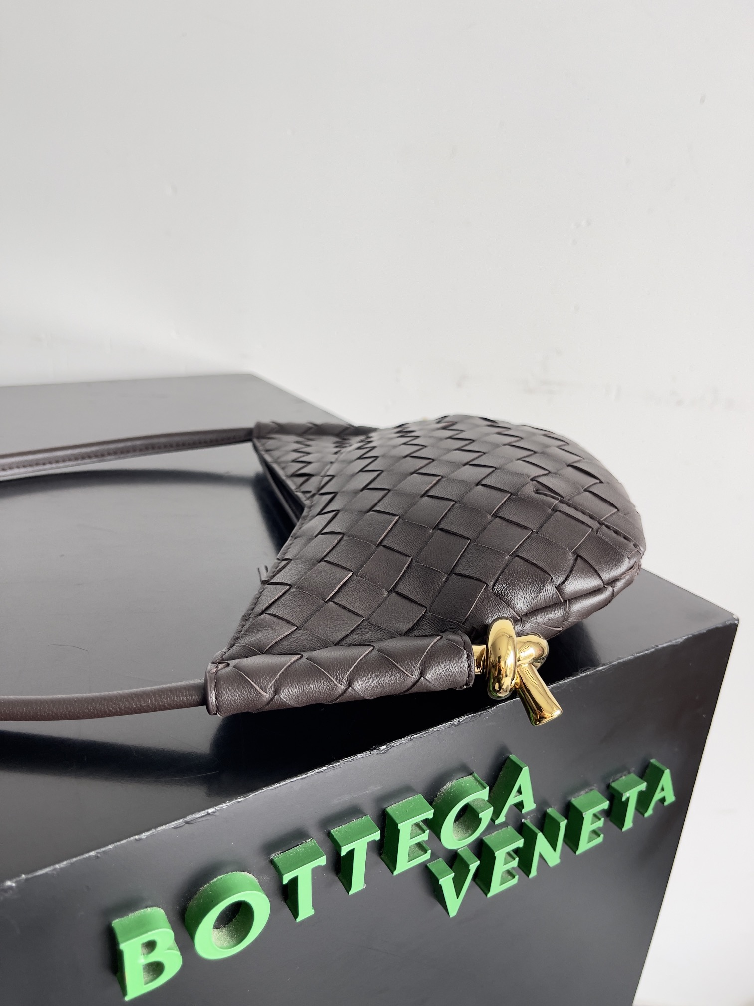 bo*te*ga Ve*ne*ta mini solstce bag-28*18*5cm
