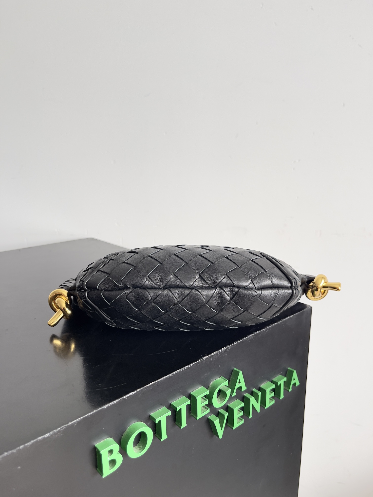 bo*te*ga Ve*ne*ta mini solstce bag-28*18*5cm