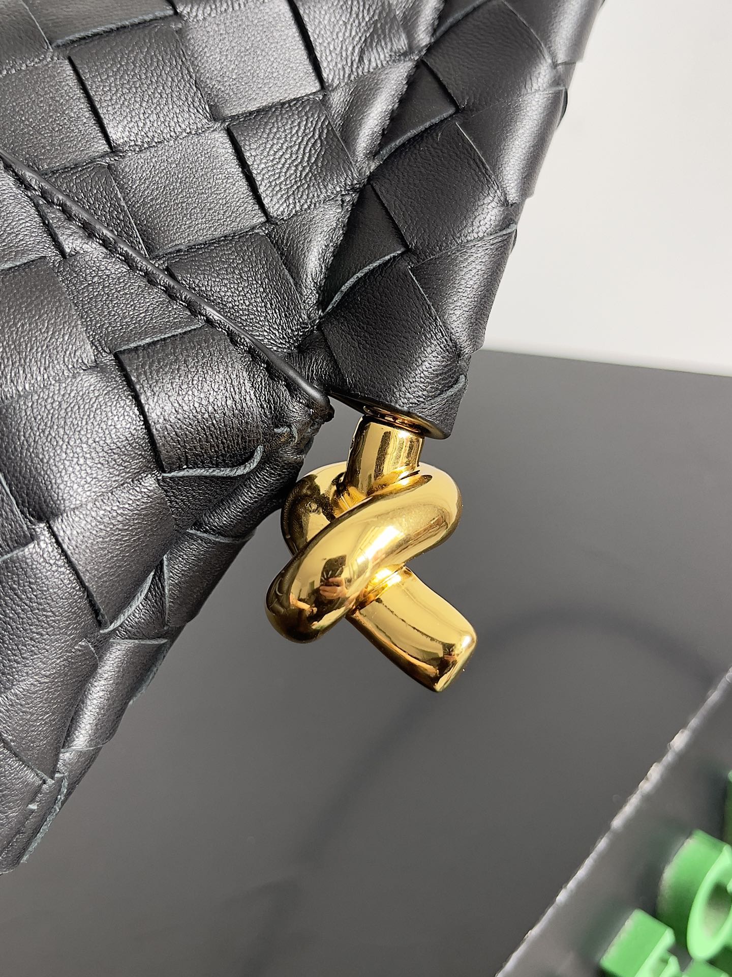 bo*te*ga Ve*ne*ta mini solstce bag-28*18*5cm