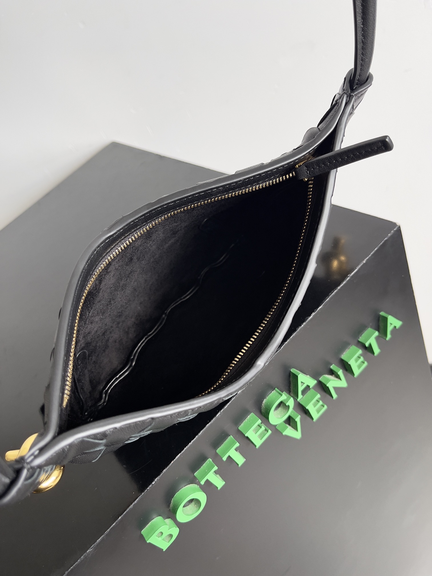 bo*te*ga Ve*ne*ta mini solstce bag-28*18*5cm
