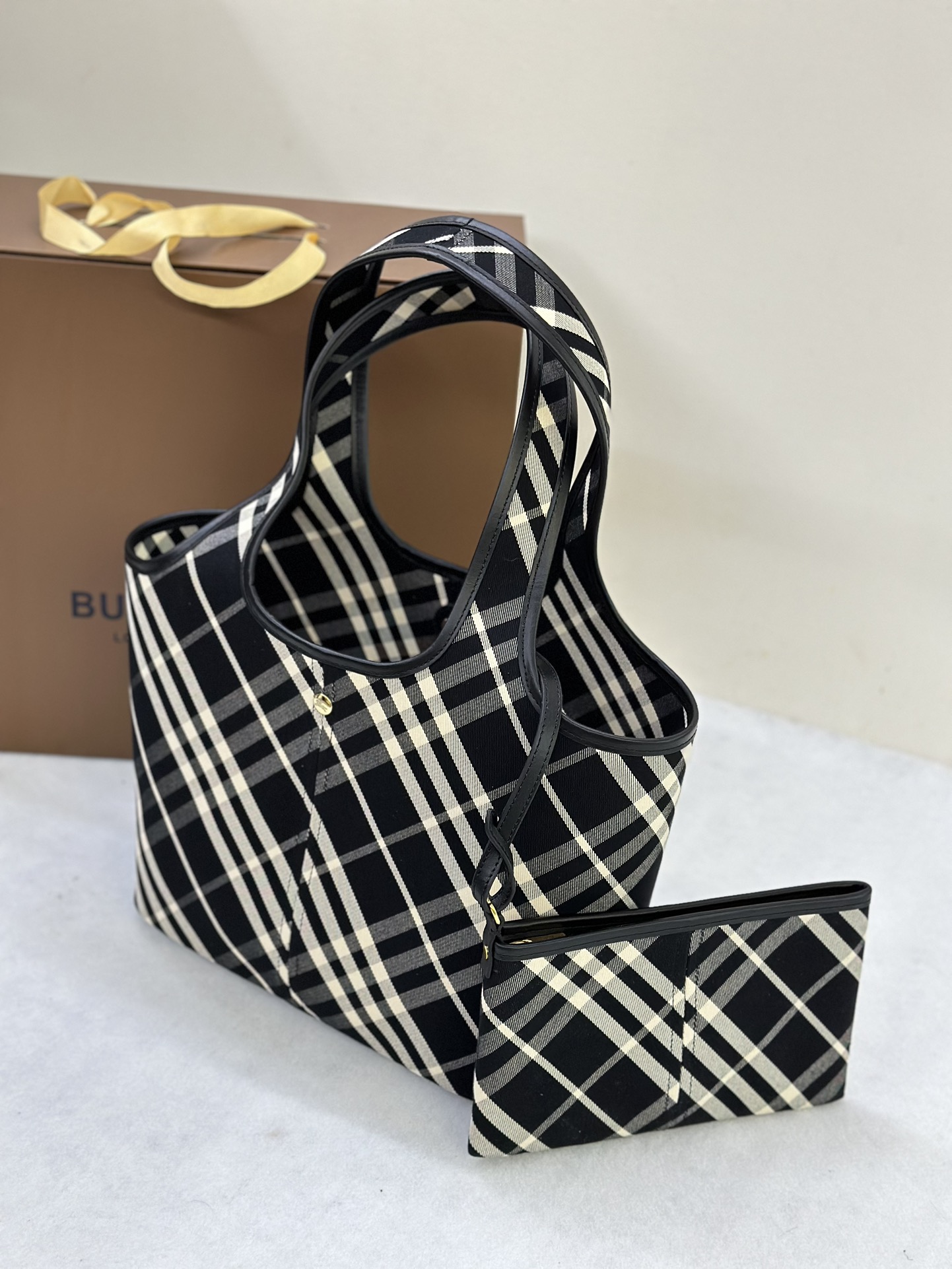 B**rry tote-41 x 24 x 26cm