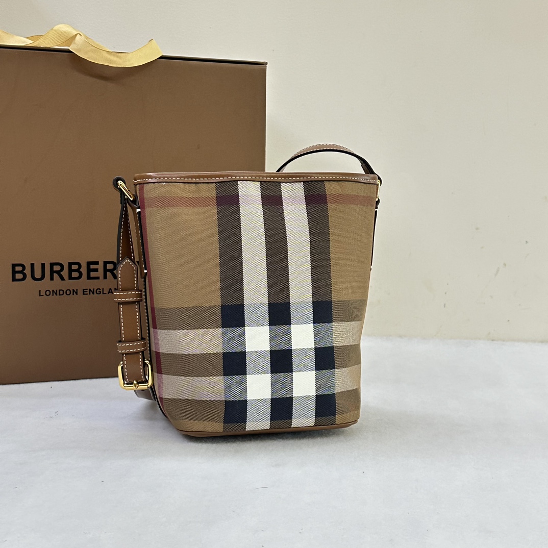 B**rry bucket-17.5 x 10.5 x 20cm