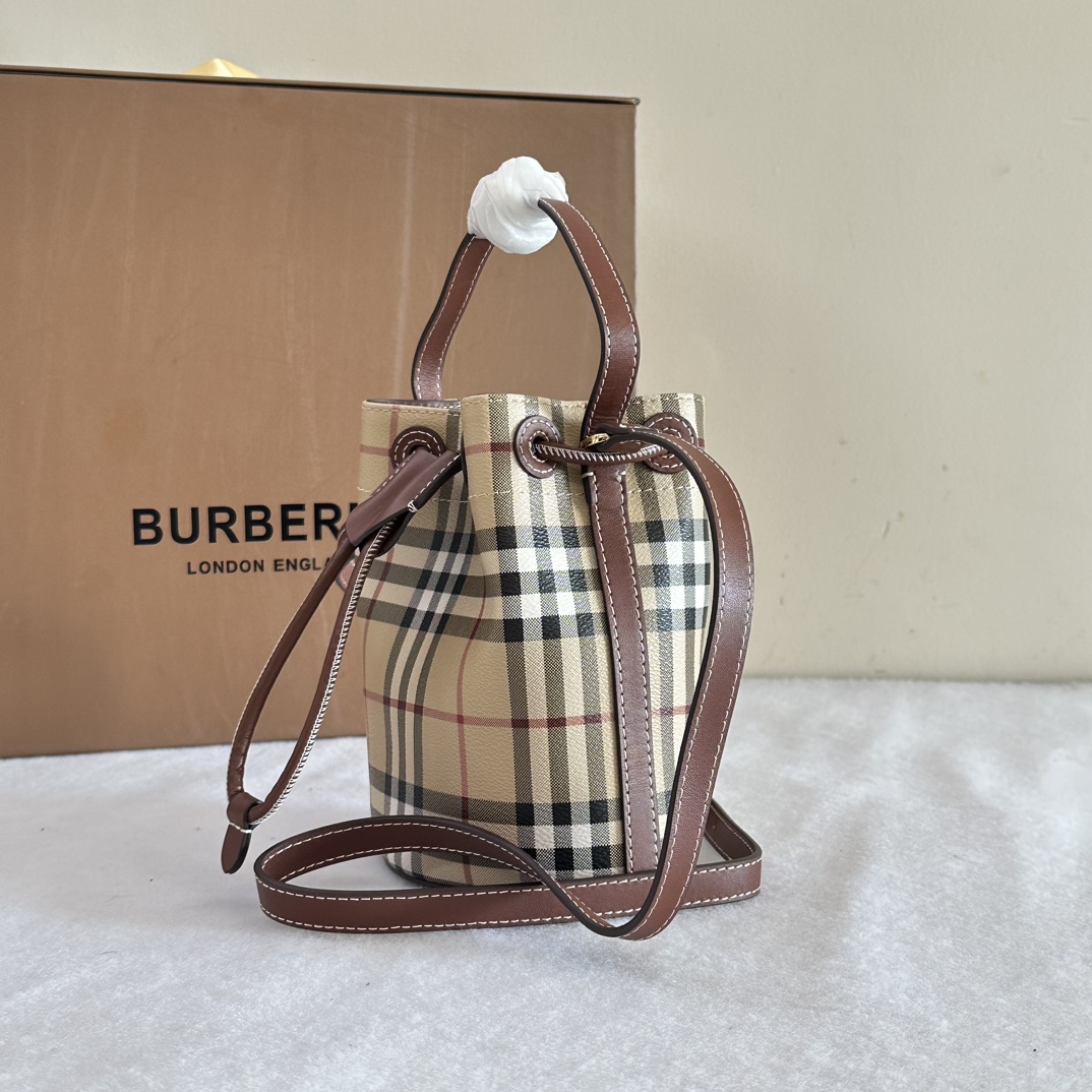 B**rry bucket-16.5 x 11 x 18.5cm