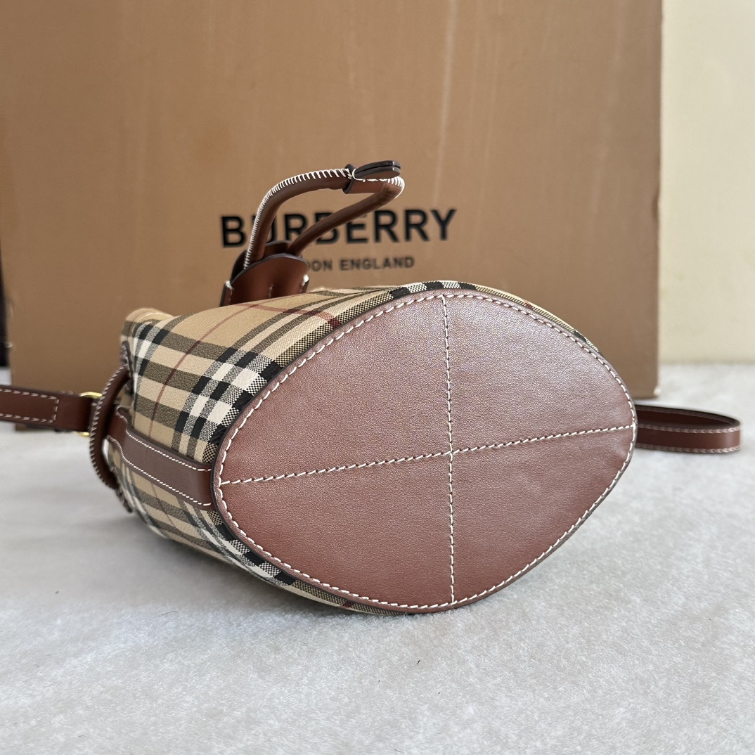 B**rry bucket-16.5 x 11 x 18.5cm