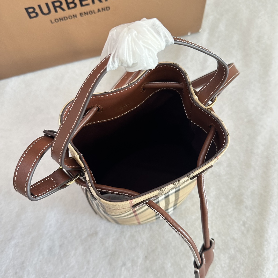 B**rry bucket-16.5 x 11 x 18.5cm