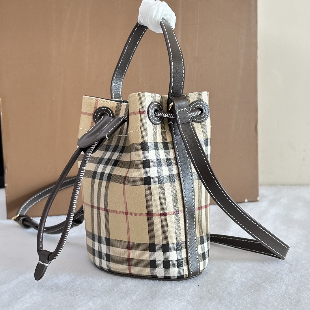 B**rry bucket-16.5 x 11 x 18.5cm