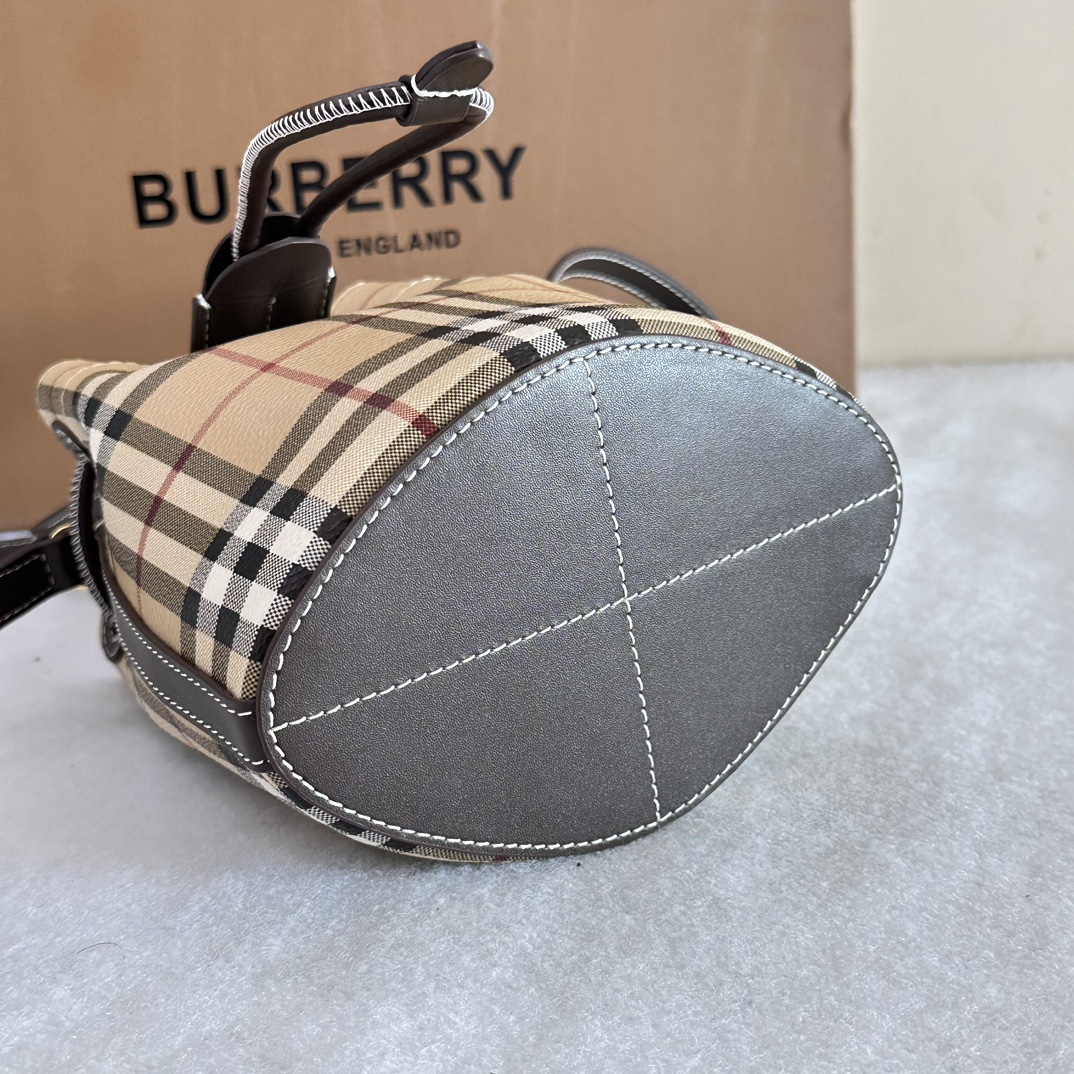 B**rry bucket-16.5 x 11 x 18.5cm
