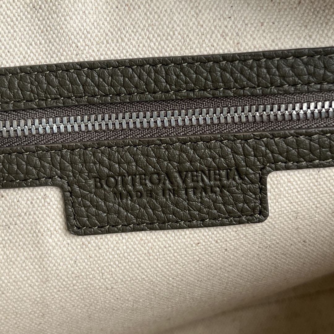 bo*te*ga Ve*ne*ta camera bag-29x19.5x7.5cm