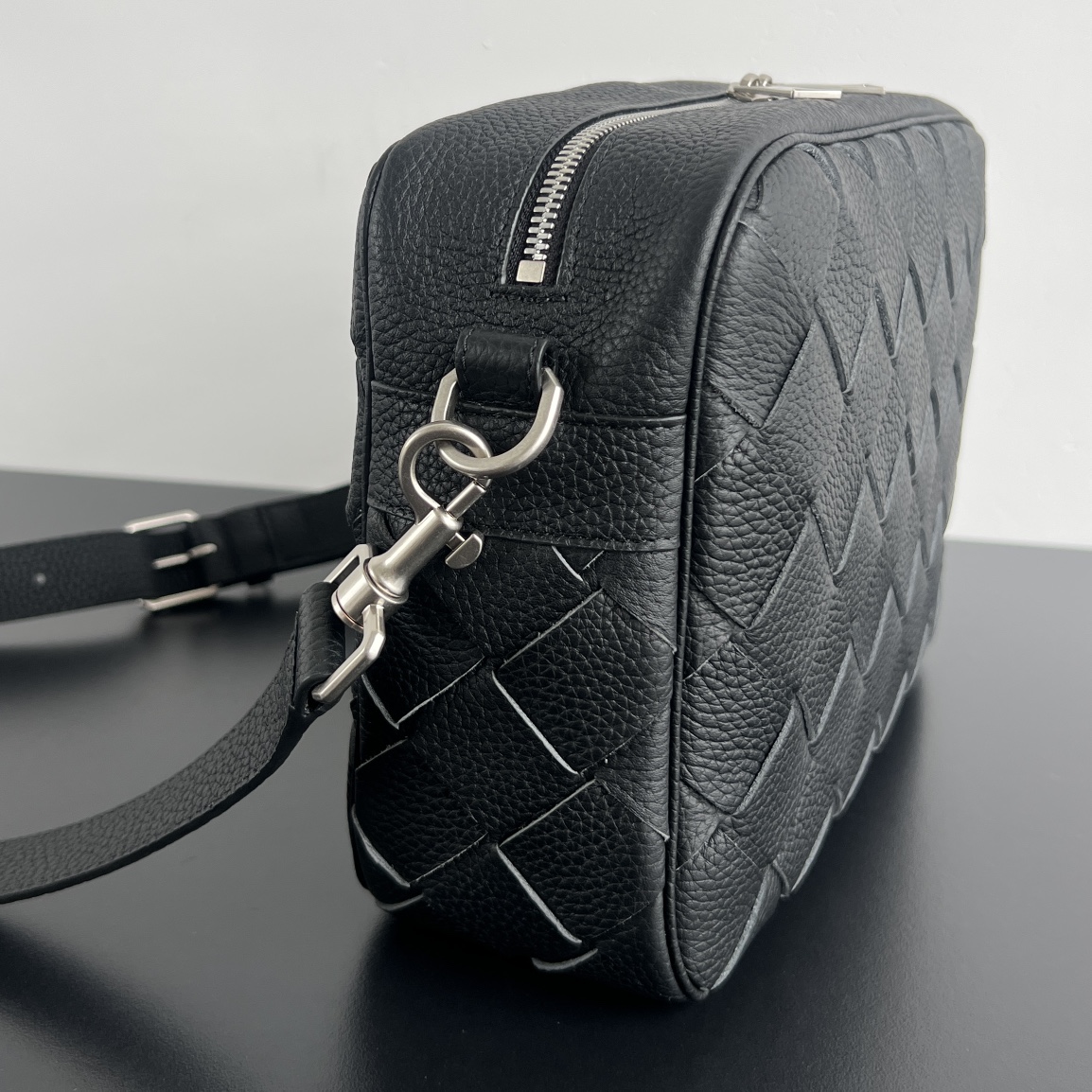 bo*te*ga Ve*ne*ta camera bag-29x19.5x7.5cm
