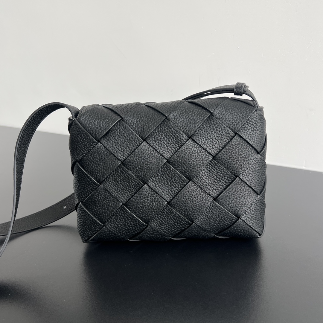 bo*te*ga Ve*ne*ta diago crossbody bag-22.5x16.5x5.5cm
