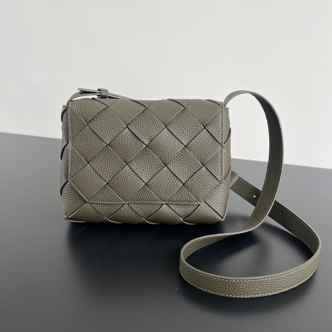 bo*te*ga Ve*ne*ta diago crossbody bag-22.5x16.5x5.5cm