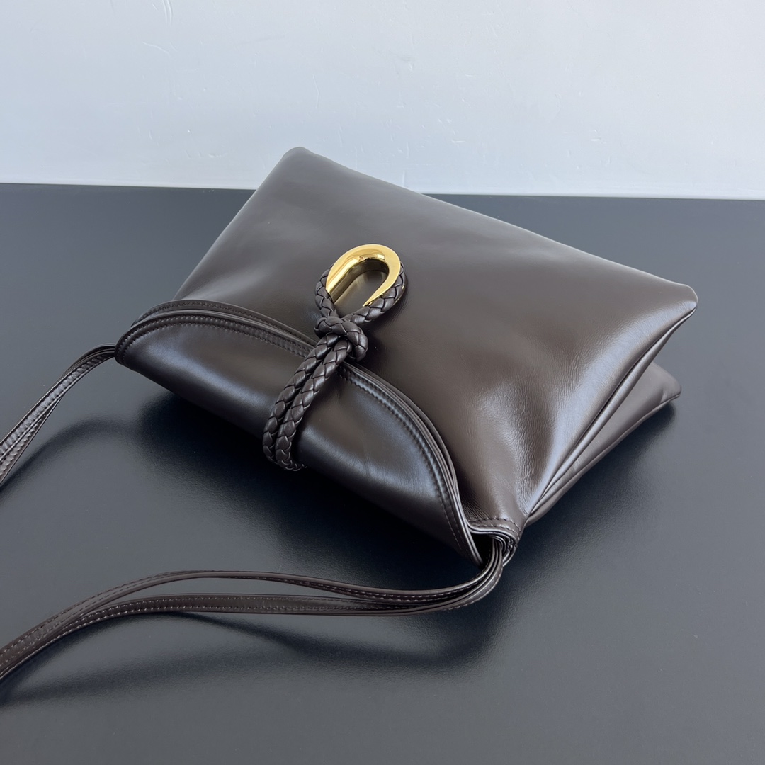 bo*te*ga Ve*ne*ta medium liberta bag-30*20*8cm