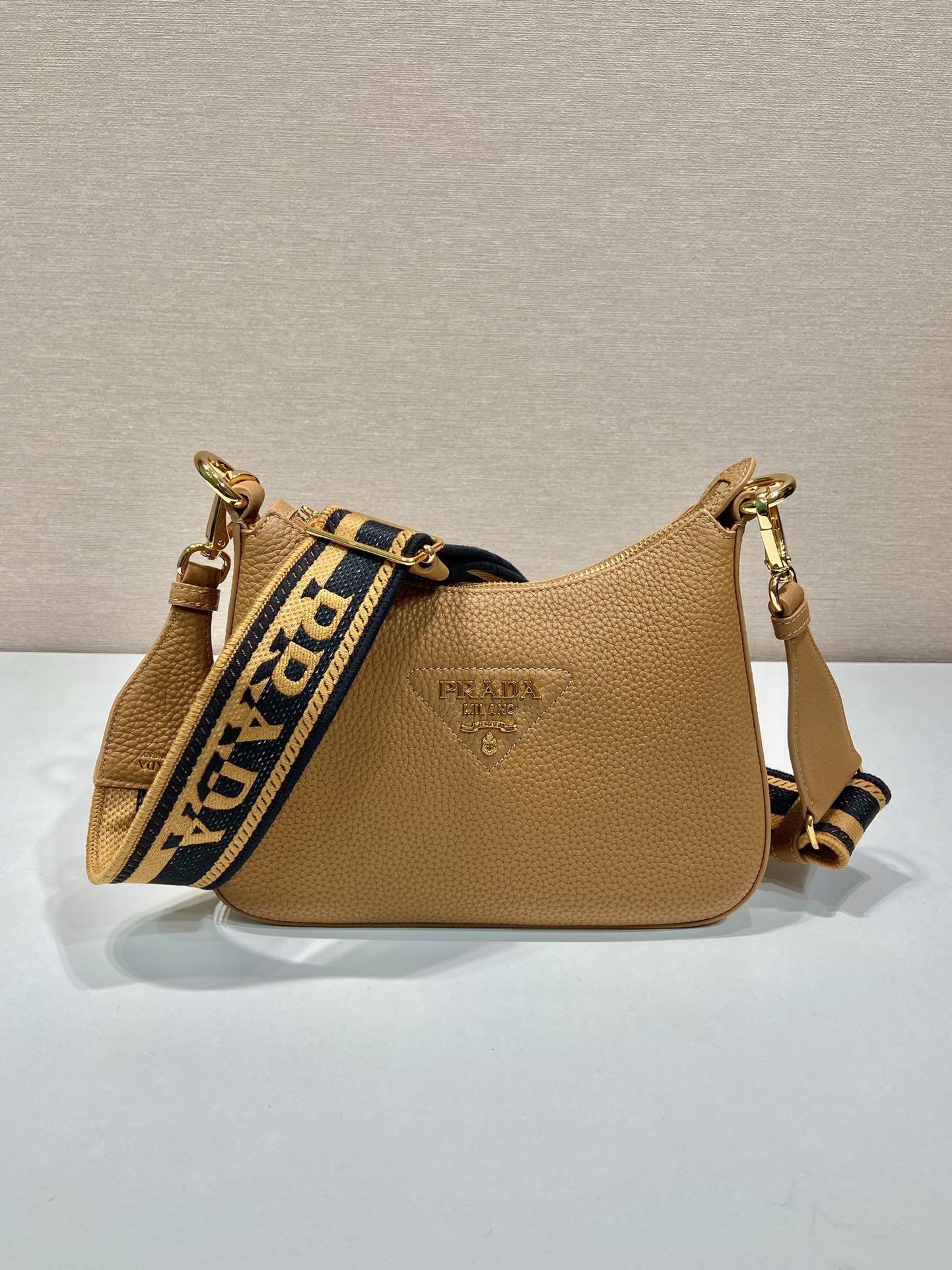 Pra*a leather shoulder bag-1bh193-24*18*6cm
