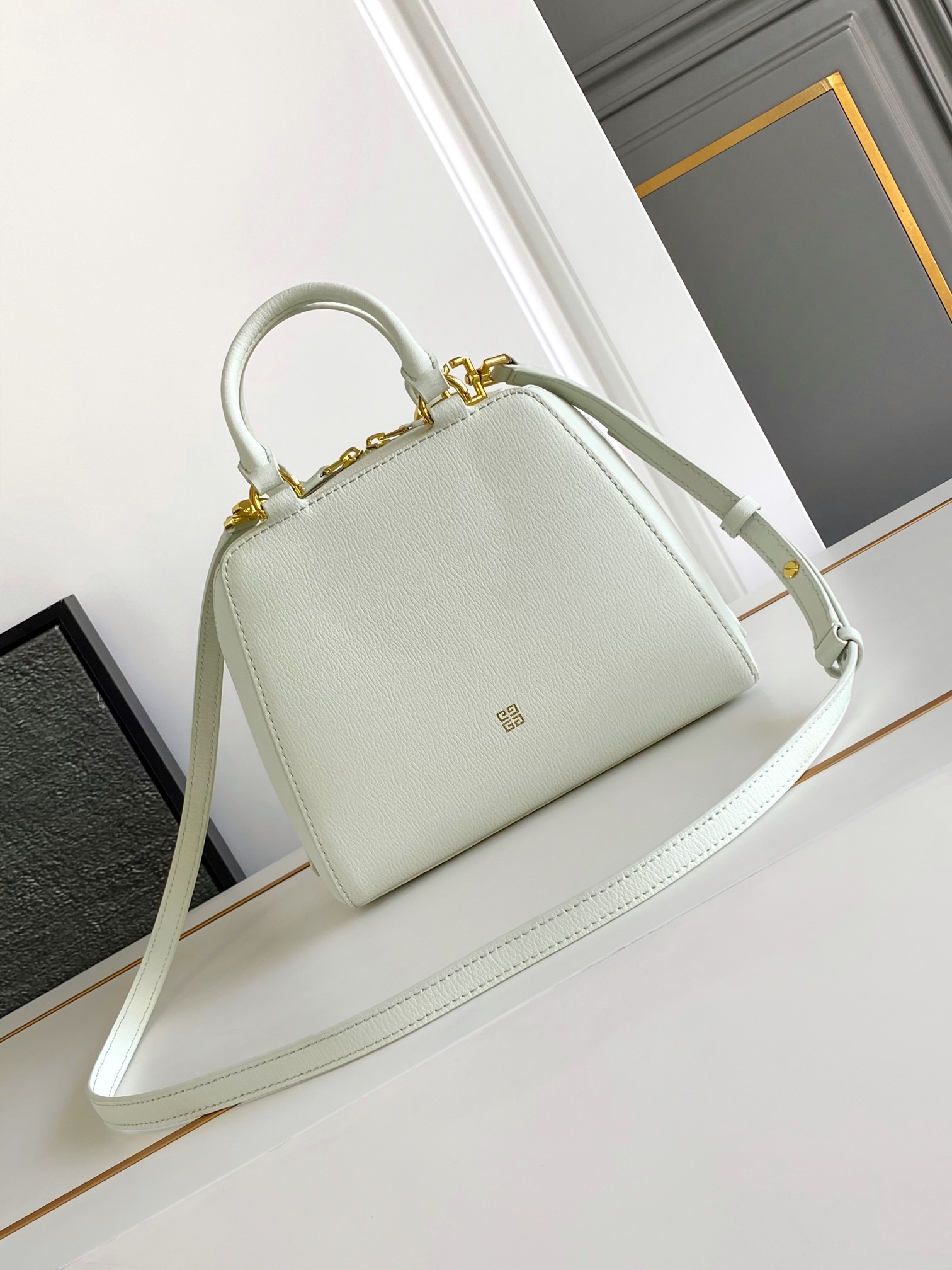Givenchy Anyigona Cube Tote-13*19*22CM