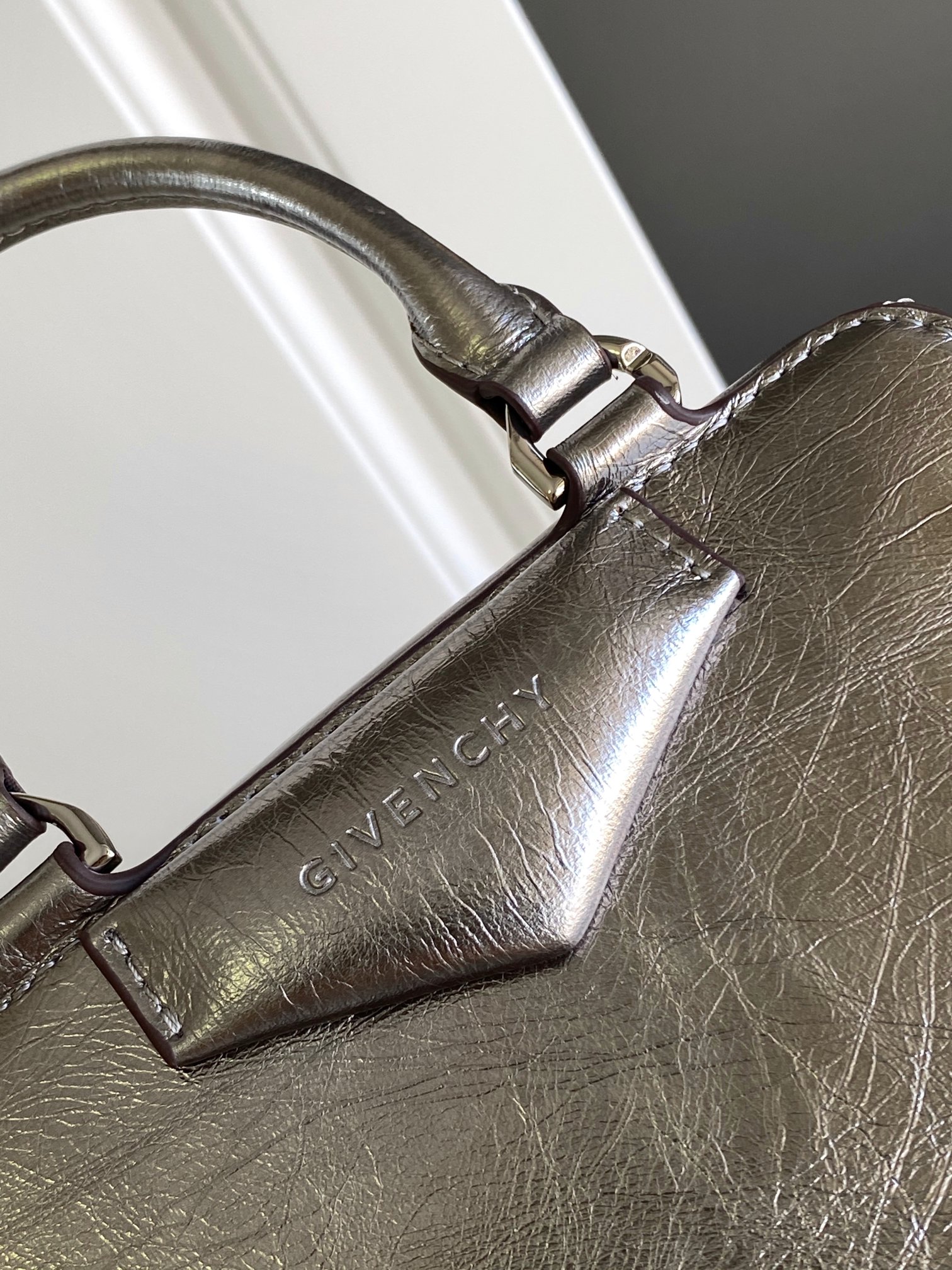 Givenchy Anyigona Cube Tote-13*19*22CM