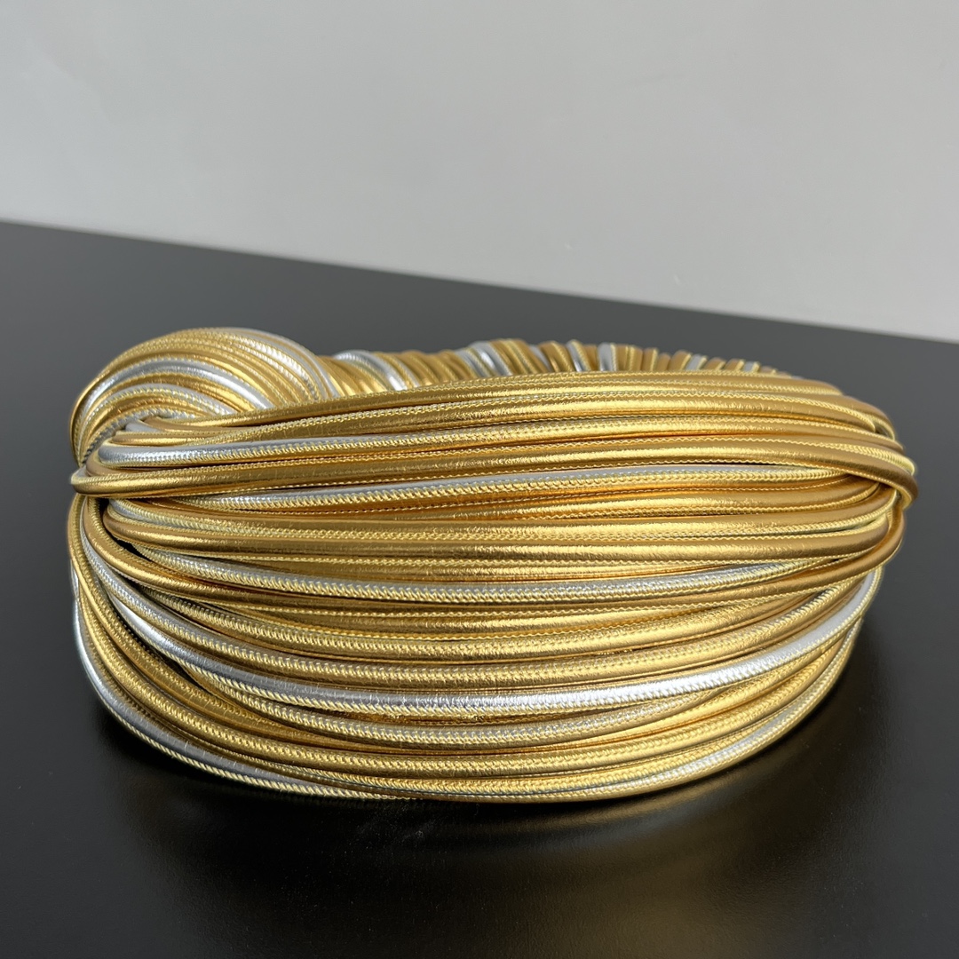 B0tt*ga jodie-28x23x8cm