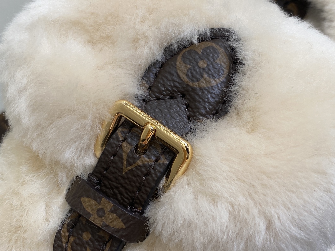 l0vis Vvtt0n ski nano teddy backpack m11919-16.5 x 13 x 25cm