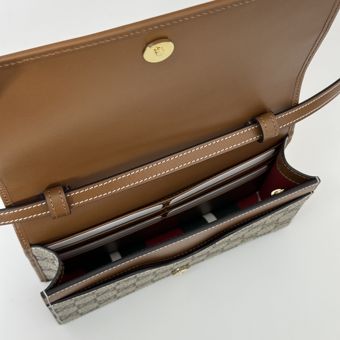 Gvc*1 gg emblem bag-20*12.5*5cm