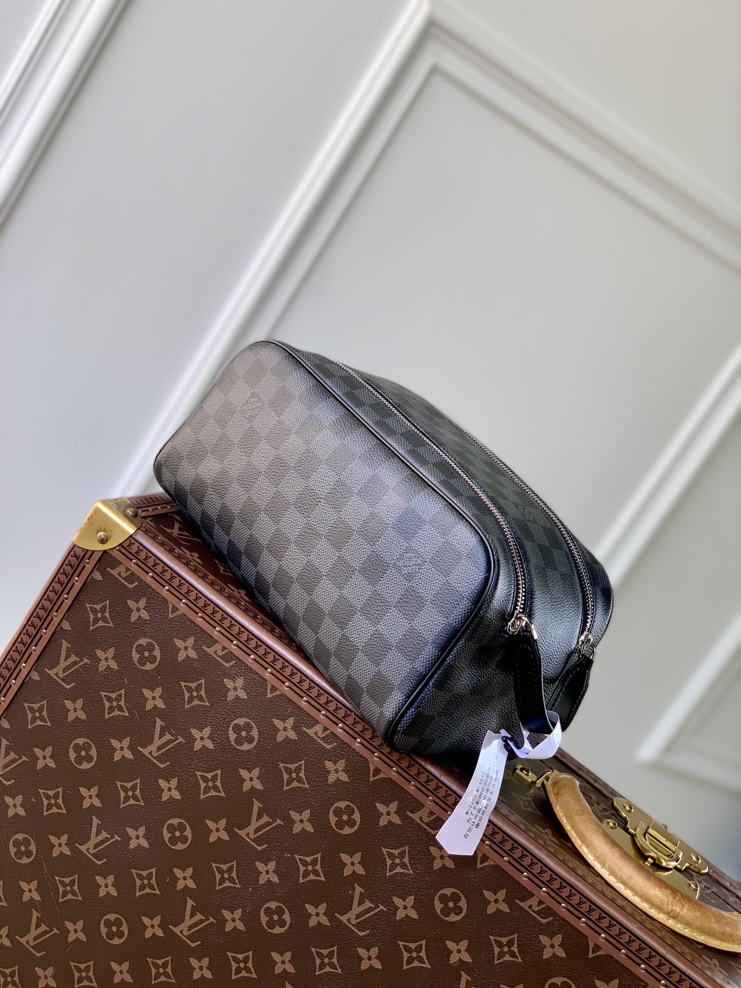 l0vis Vvtt0n toilet pouch -28x16x13cm