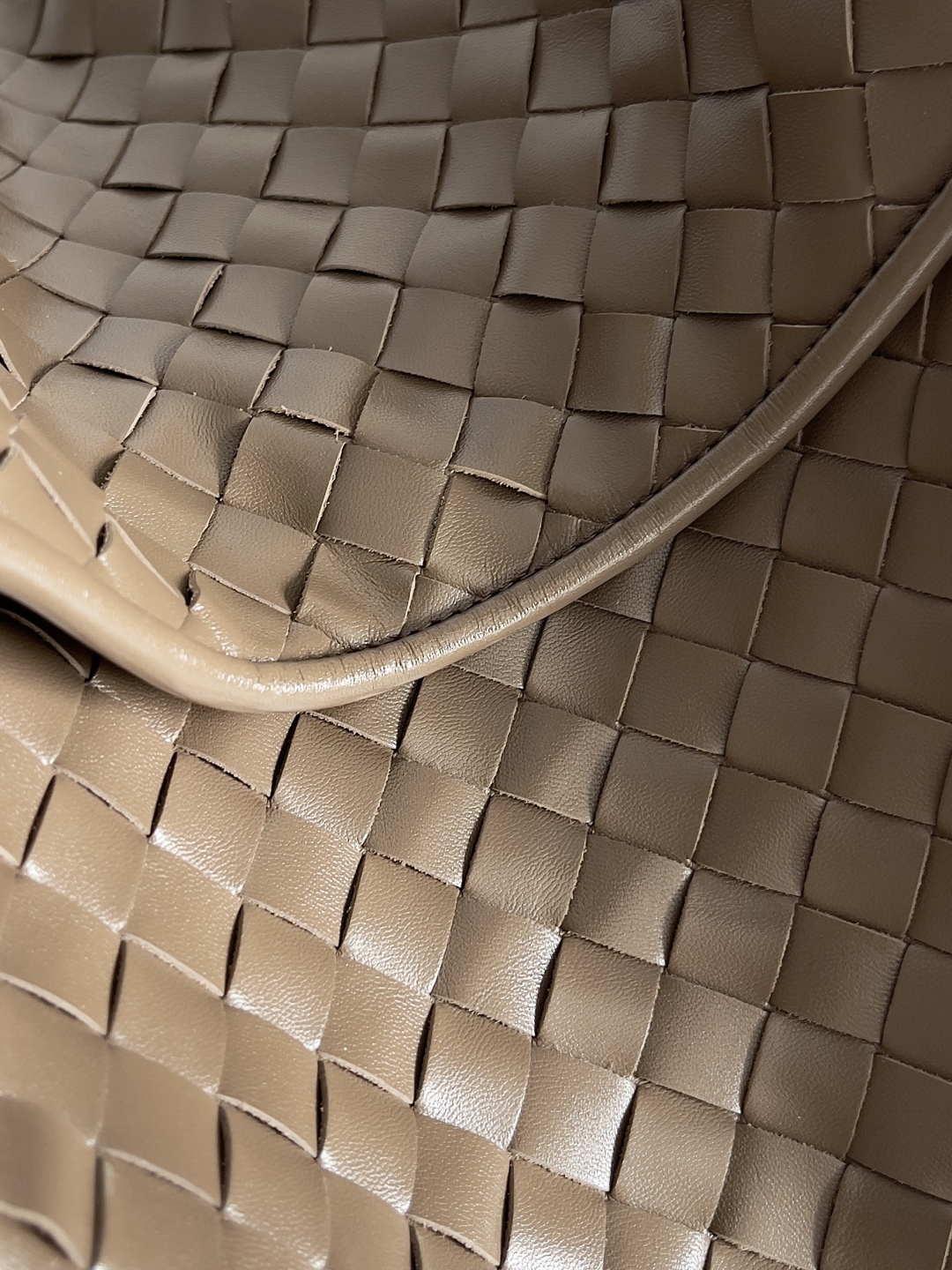 b0tt*ga Ven*ta hop bag-53*24*13cm