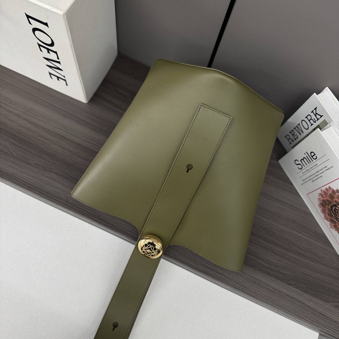 Lowee Pebble Bucket Bag-24.5*23.5*28CM