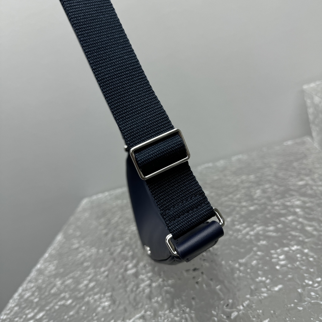 nike x Ja*qvemvs le swoosh crossbody bag-30*8.5cm