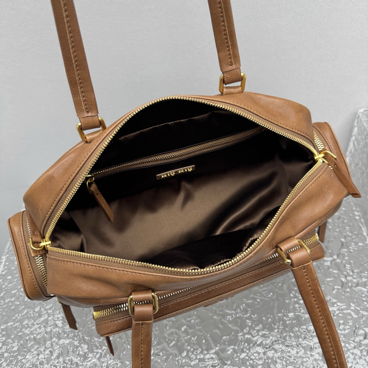 M1um1u pocket washed nappa leather bag-32*11*15.5cm